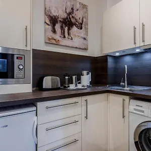 https://prague-apt-near-charles-bridge-by-michalfriends.praguehotelsweb.com