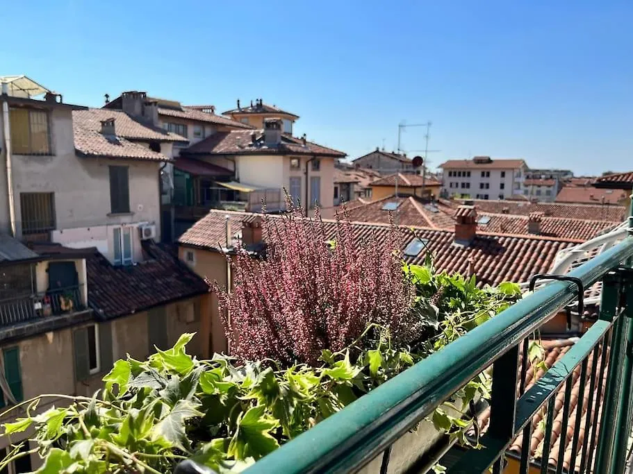 2-Bedroom Flat In The Heart Of Bergamo City Centre Apartament